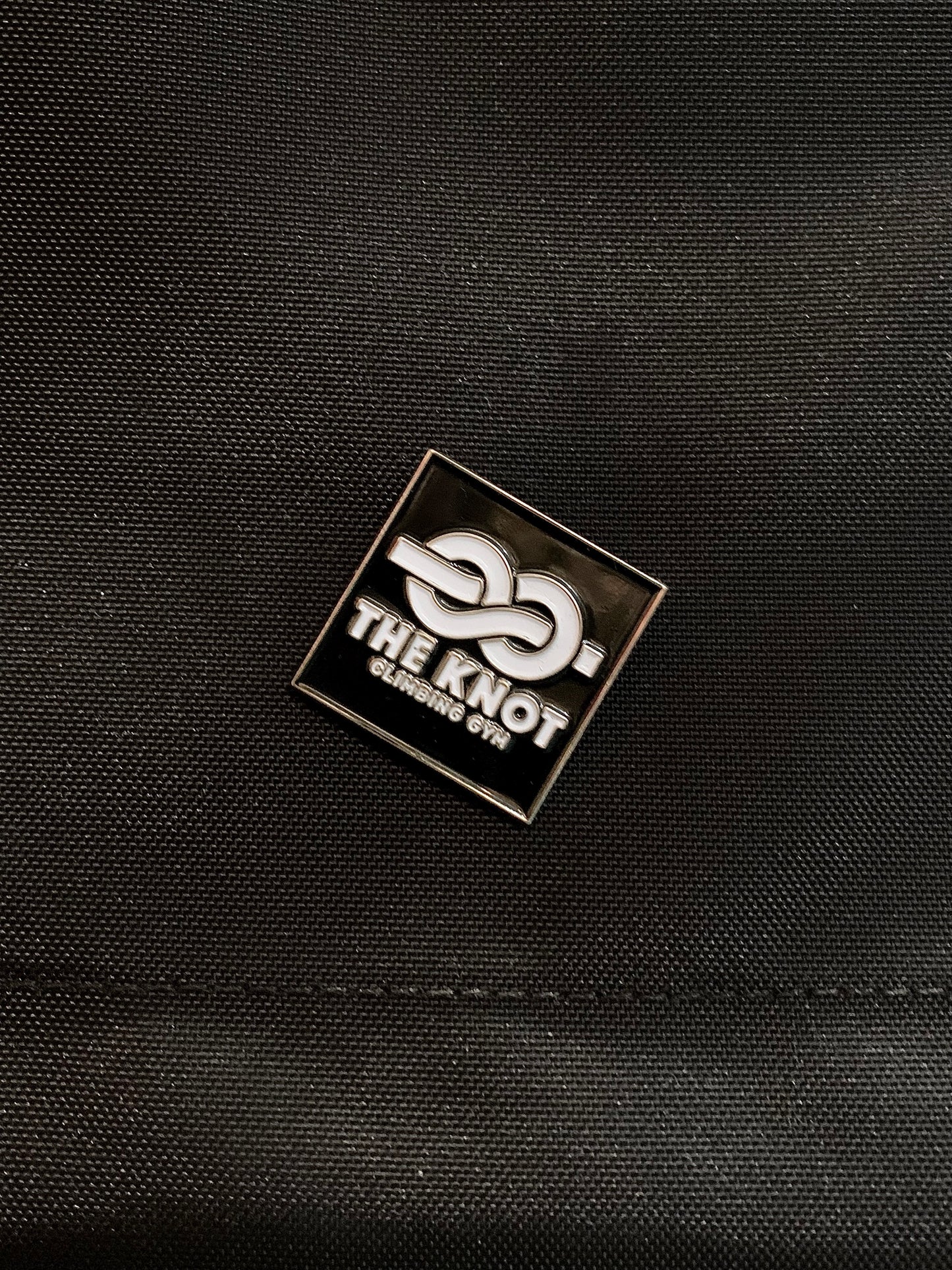 The Knot - Black Pin